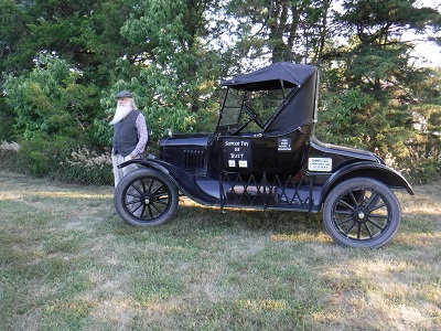 Les and his 1923 Ford Model T Roadster